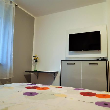 Appartamento Bright & Cozy Pola Esterno foto